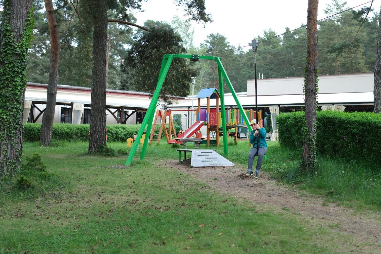 Park Rekreacyjno-Biznesowy Las Woda Wilga Bagian luar foto